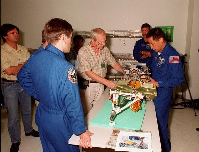 NASA image: KSC00pp0961
