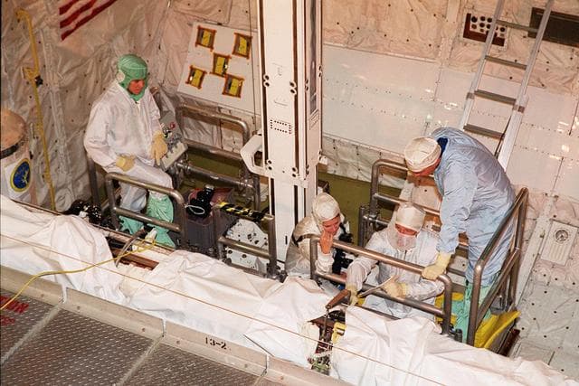 NASA image: KSC00pp0993