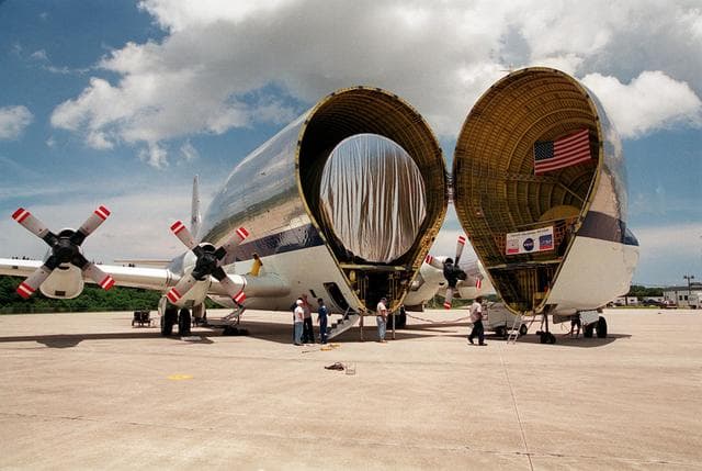 NASA image: KSC00pp1036