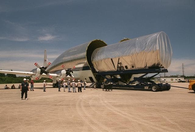 NASA image: KSC00pp1038