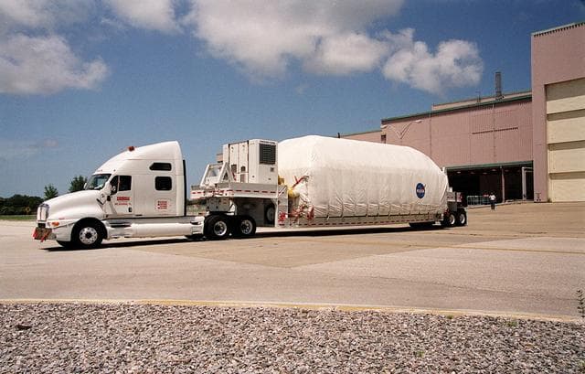 NASA image: KSC00pp1061