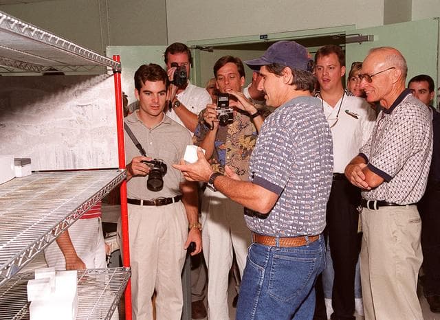 NASA image: KSC00pp1068
