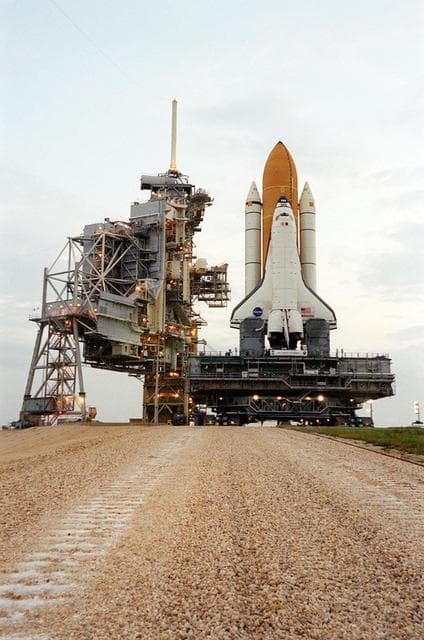 NASA image: KSC00pp1119