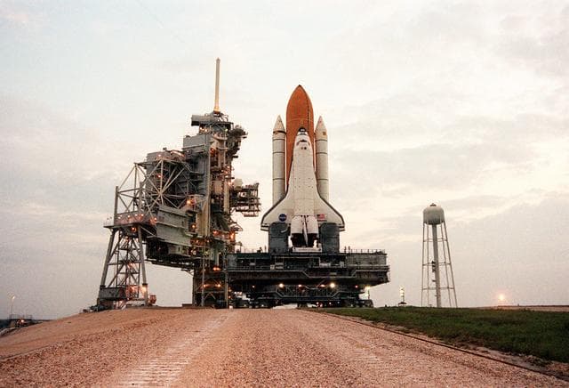 NASA image: KSC00pp1121