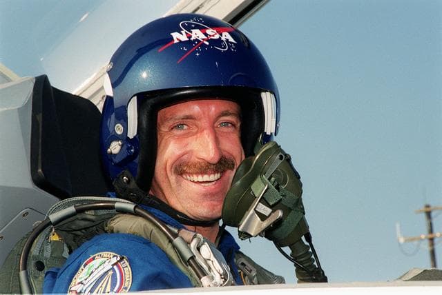 NASA image: KSC00pp1131