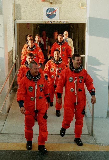 NASA image: KSC00pp1165