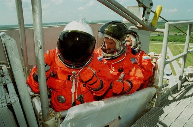 NASA image: KSC00pp1180