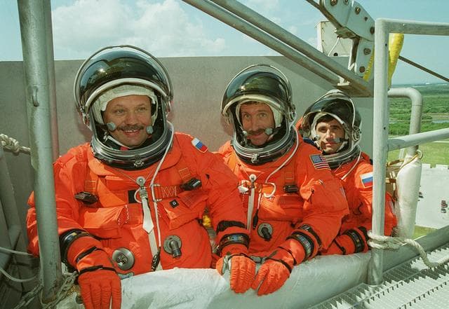 NASA image: KSC00pp1183