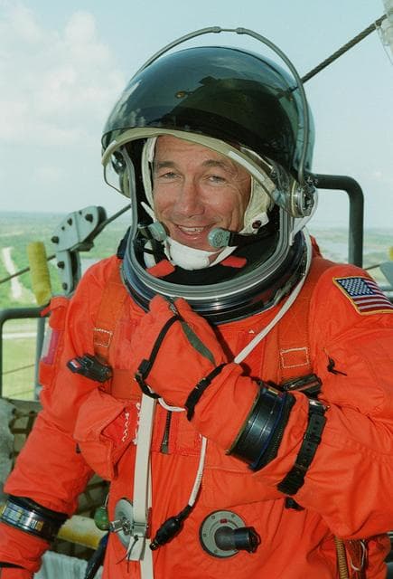 NASA image: KSC00pp1185