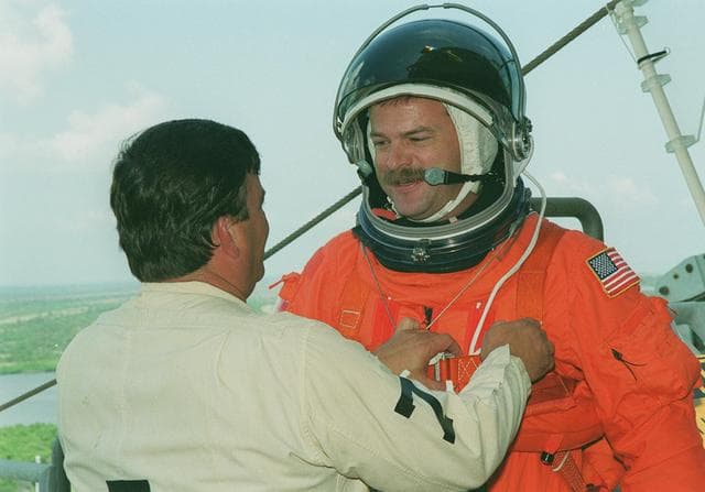 NASA image: KSC00pp1186