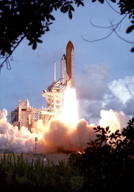 NASA image: KSC00pp1266