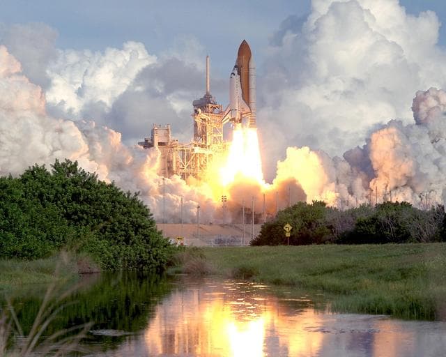 NASA image: KSC00pp1269