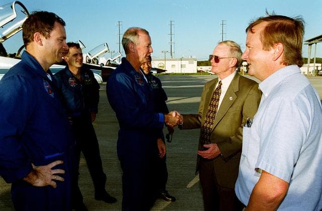 NASA image: KSC00pp1306