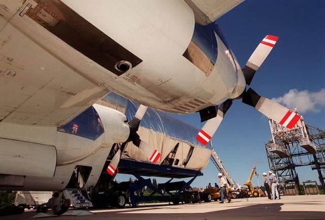 NASA image: KSC00pp1346