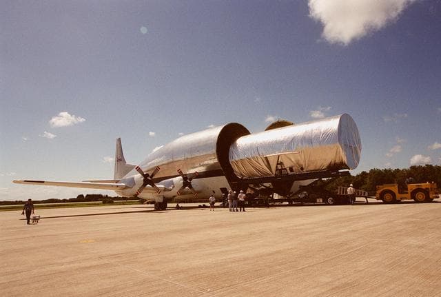 NASA image: KSC00pp1347
