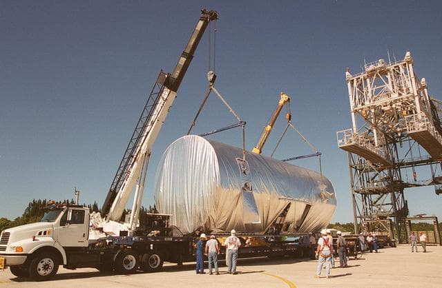 NASA image: KSC00pp1348