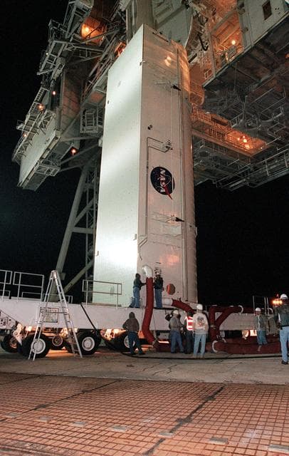 NASA image: KSC00pp1353