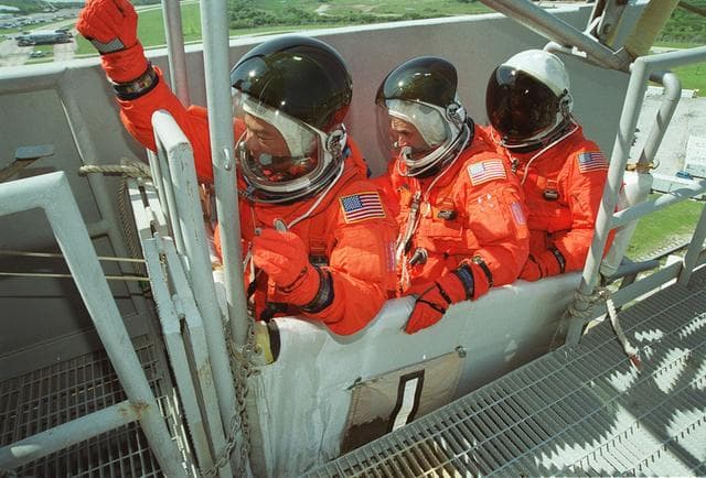 NASA image: KSC00pp1376