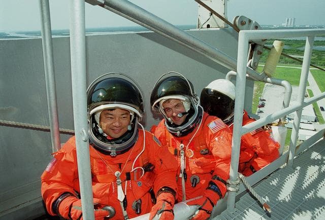 NASA image: KSC00pp1378