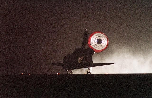 NASA image: KSC00pp1395