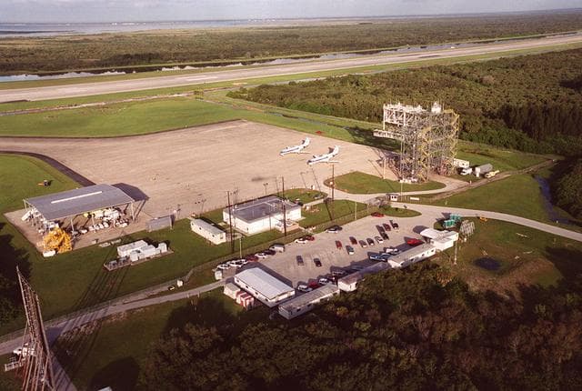 NASA image: KSC00pp1430