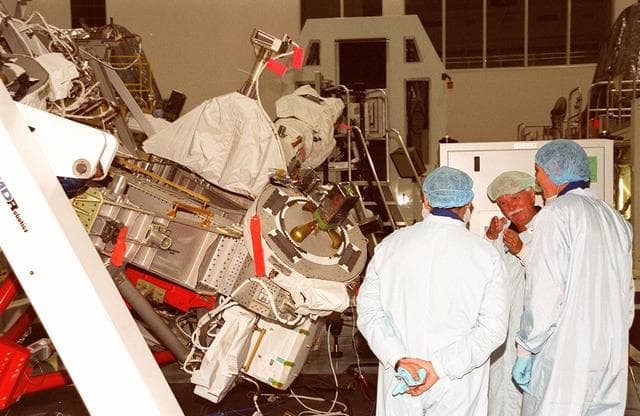 NASA image: KSC00pp1449