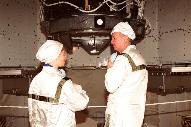 NASA image: KSC00pp1480