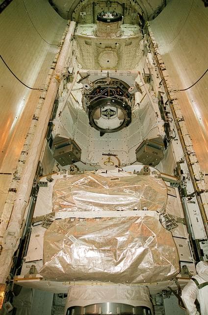 NASA image: KSC00pp1482