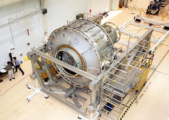 NASA image: KSC00pp1496