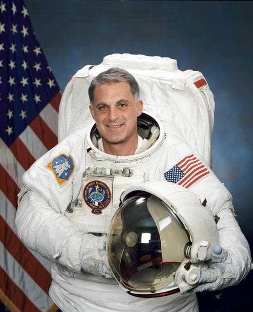 NASA image: JOHNSON SPACE CENTER, HOUSTON, TEXAS -- (JSC2000-03056) Official portrait of astronaut David A. Wolf, mission specialist.