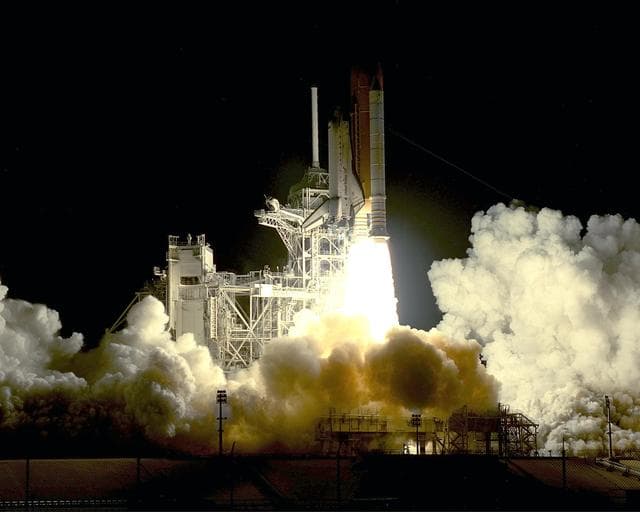NASA image: KSC00pp1555