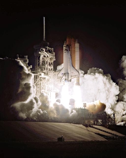 NASA image: KSC00pp1570