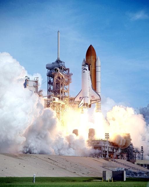 NASA image: KSC00pp1571