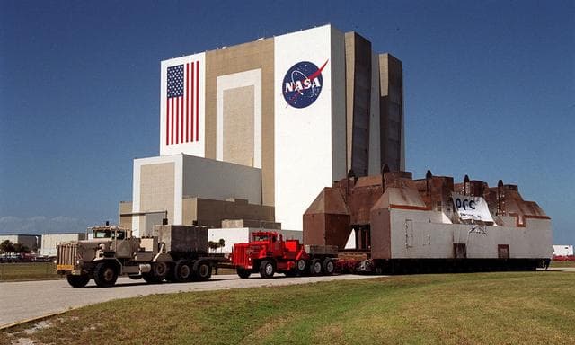 NASA image: KSC00pp1615