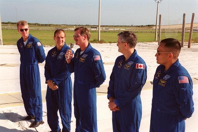 NASA image: KSC00pp1648