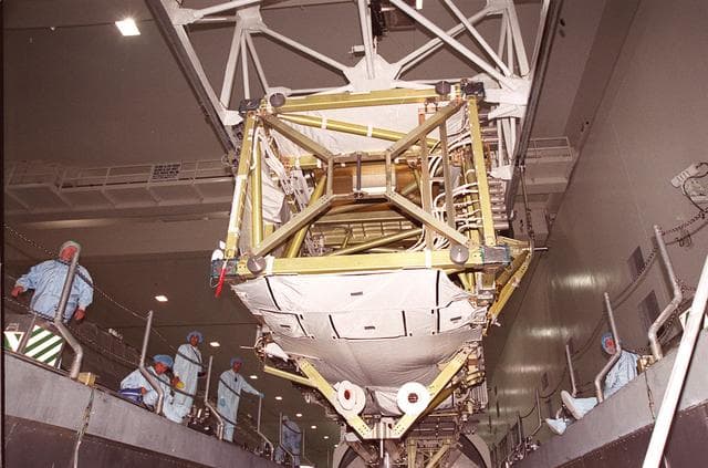 NASA image: KSC00pp1689