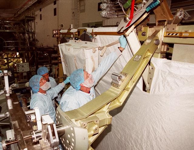 NASA image: KSC00pp1720