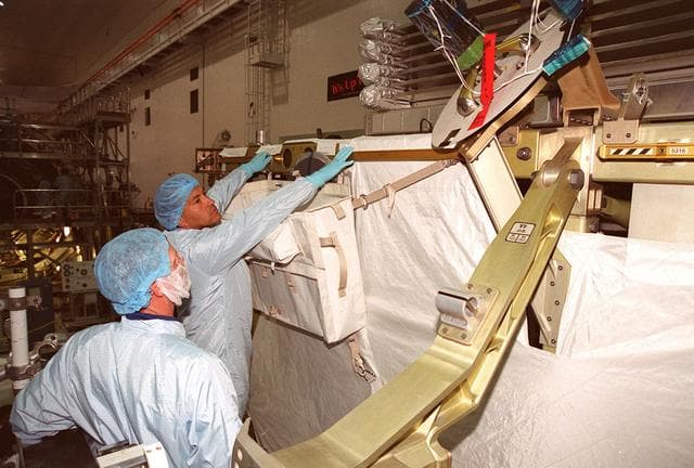 NASA image: KSC00pp1721