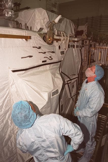 NASA image: KSC00pp1722