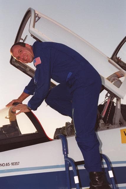 NASA image: KSC00pp1754