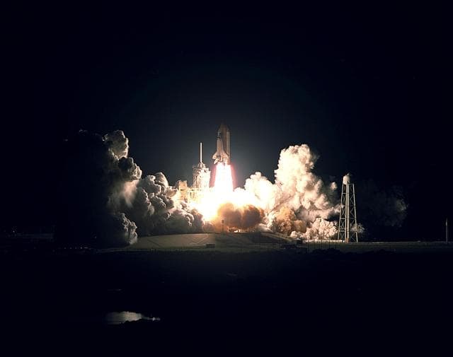NASA image: KSC00pp1804