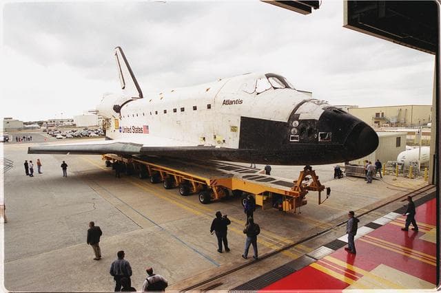 NASA image: KSC00pp1825