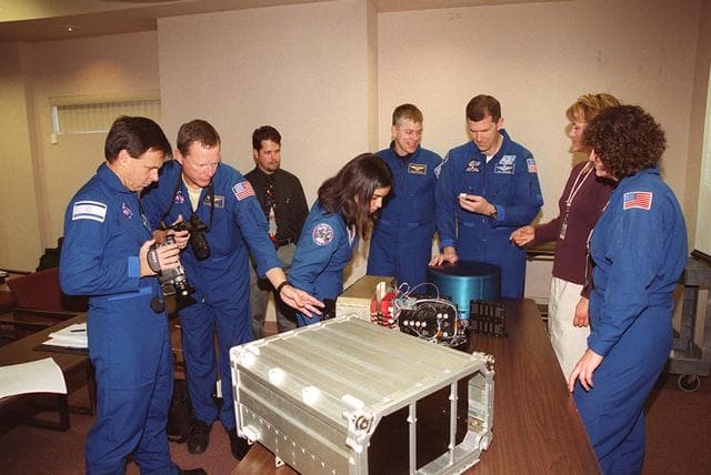 NASA image: KSC00pp1847