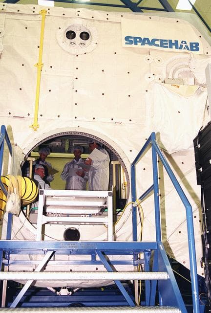 NASA image: KSC00pp1849
