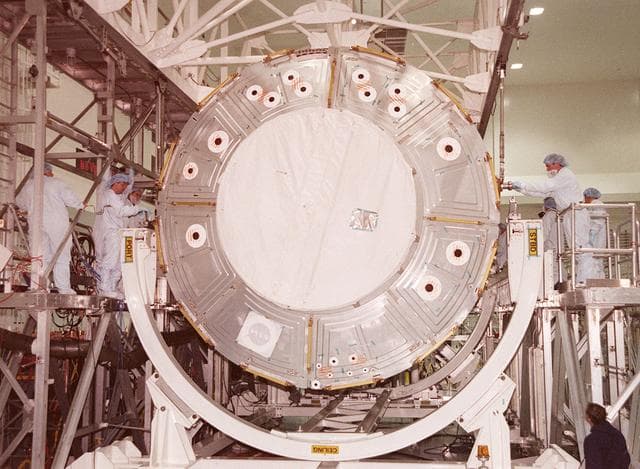 NASA image: KSC00pp1931