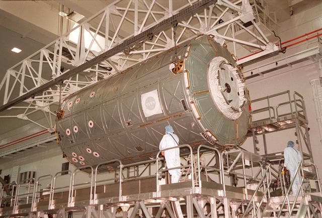 NASA image: KSC00pp1932