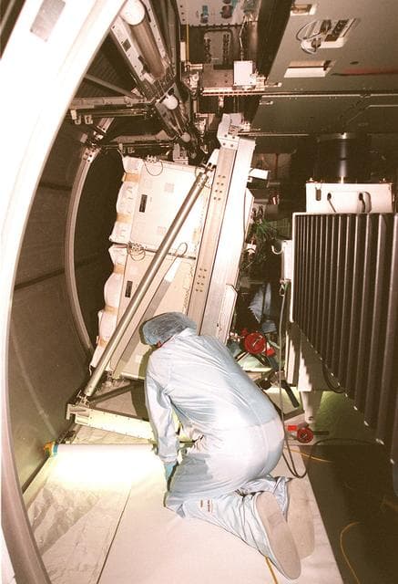 NASA image: KSC00pp1970