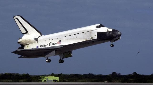 NASA image: KSC01PD1838