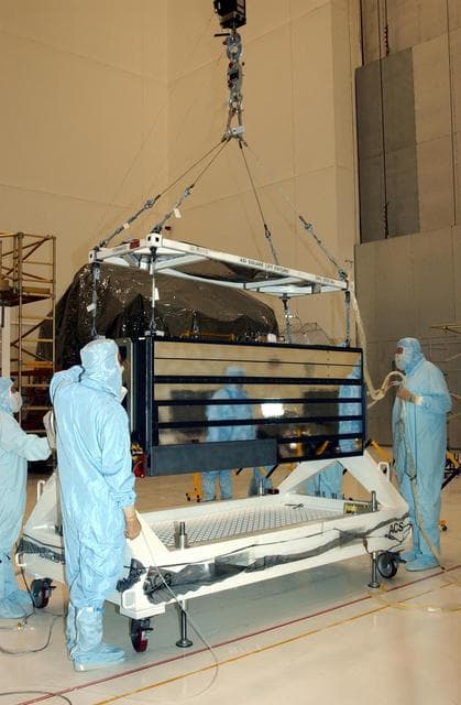 NASA image: KSC01PD1862