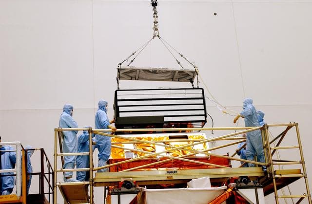 NASA image: KSC01PD1863